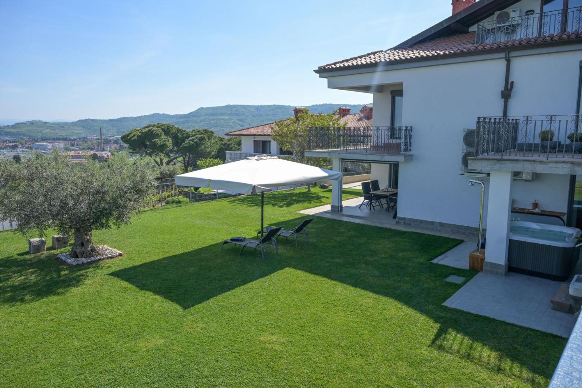 Apartma Bellavista Izola Esterno foto
