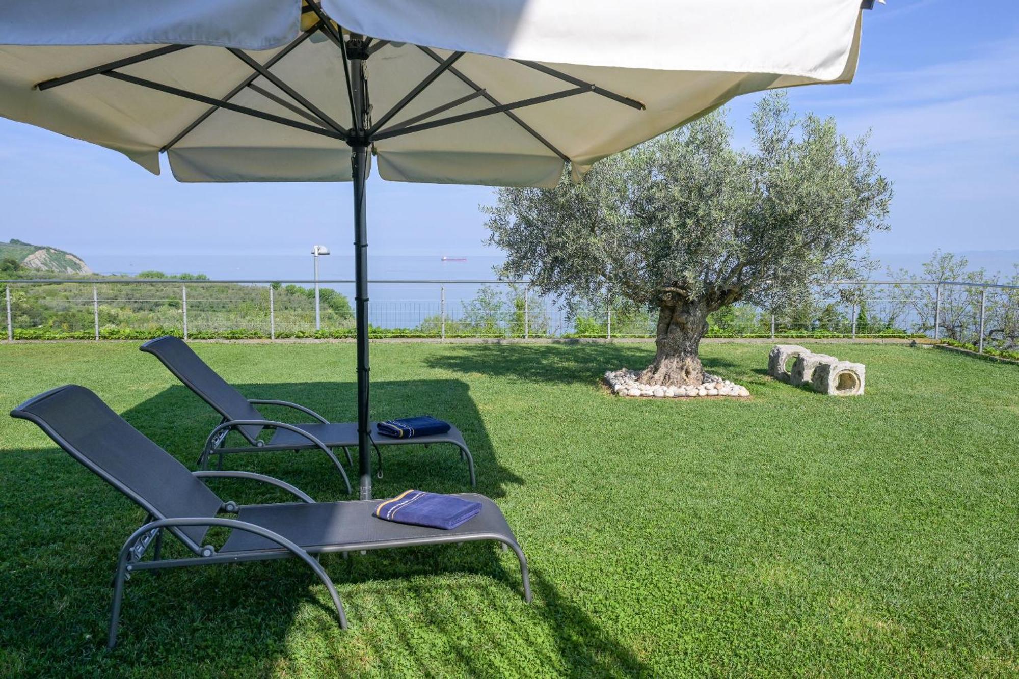 Apartma Bellavista Izola Esterno foto