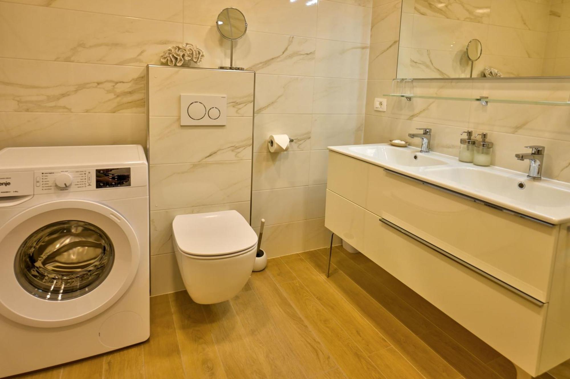 Apartma Bellavista Izola Esterno foto